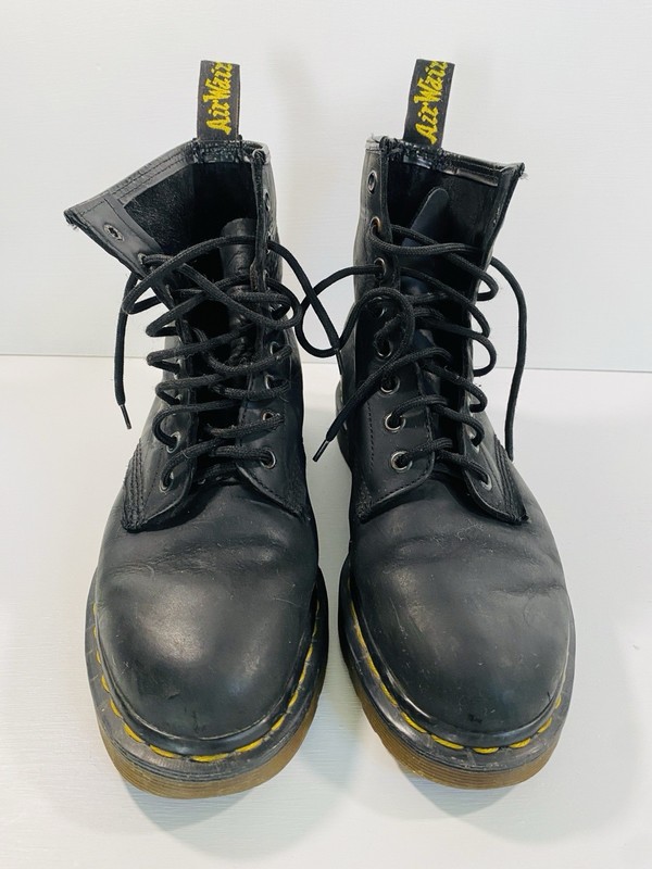 The “Original” AirWair Dr. Martens Women 9