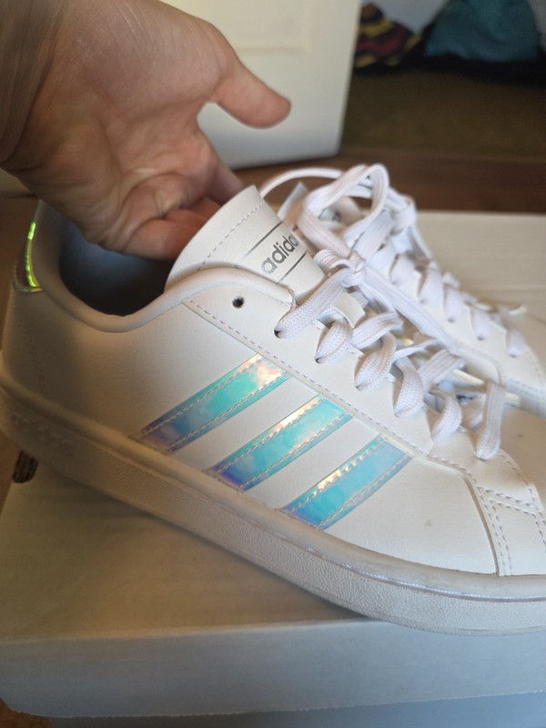 Womens Adidas White Iridescent Low Top Sneakers US 6.5 gallery