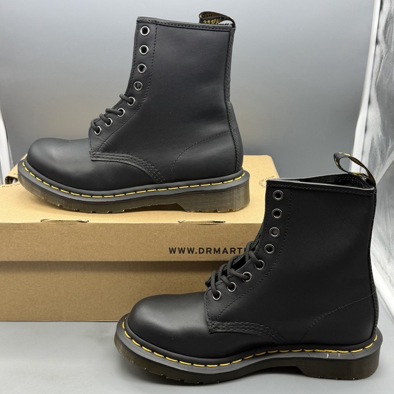 Doc Dr. Martens 1460 Pascal Classic Women’s 6 Black Nappa Leather Lace up Boots