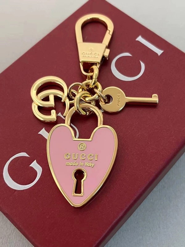 GUCCI Charm Heart Lock & Key Keychain Gift Key Chain with Brand Manual New Box gallery