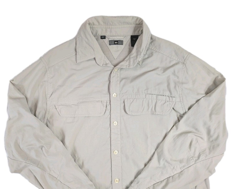 REI Mojave Tech Long-Sleeve Shirt Mens Medium Biege UPF 50 Vented Armpit Fishing