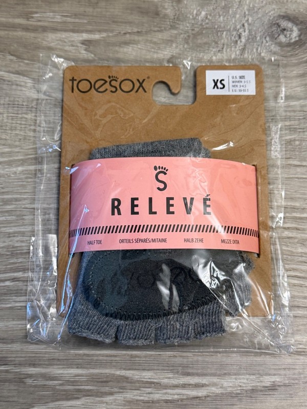 NEW Toesox Releve Gray woman XS Half Toe Yoga Dance Gymnastics Grip Socks Unisex