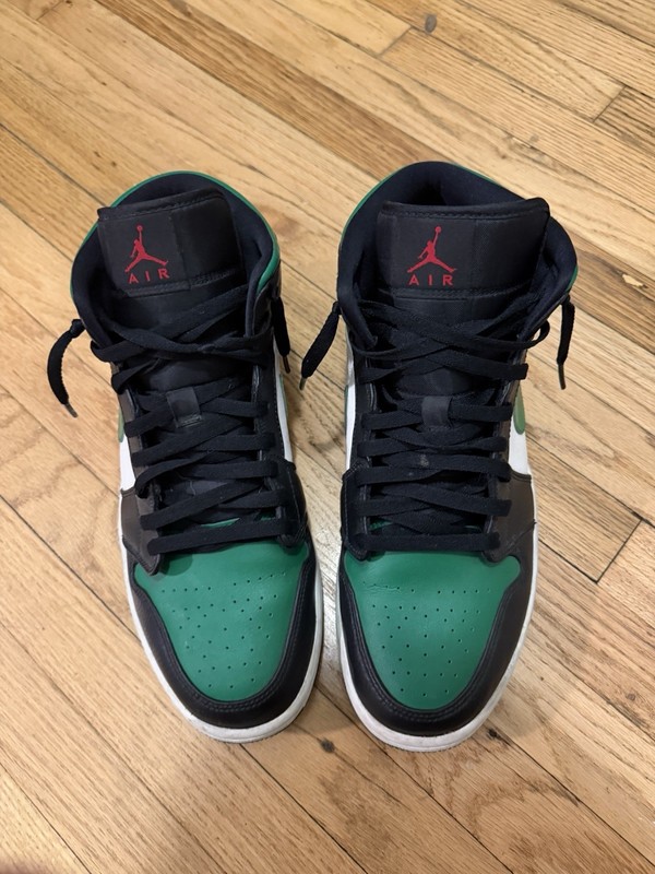 Air Jordan 1 Mid Pine Green gallery