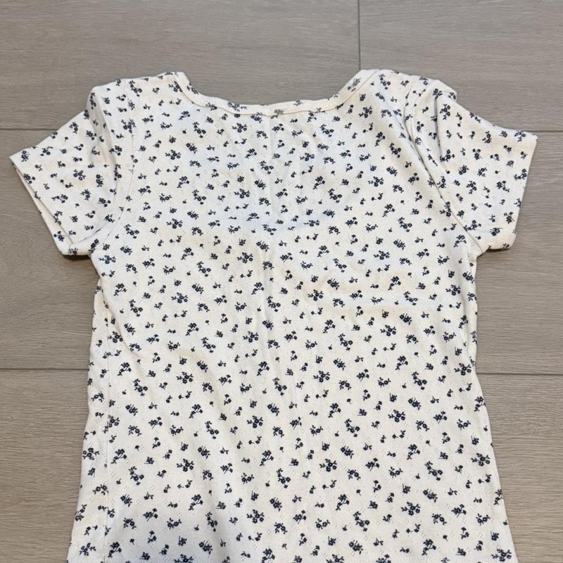 Brandy Melville White & blue floral button-up top gallery