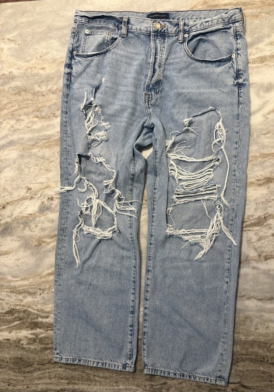 Aeropostale WOMEN’s Blue Light Wash Distressed Straight Leg Denim Jeans 16R