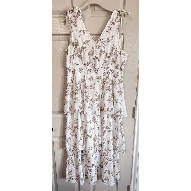 J GEE Dress Women XL White Brown Floral Tiered Maxi Smocked Waist Cottagecore