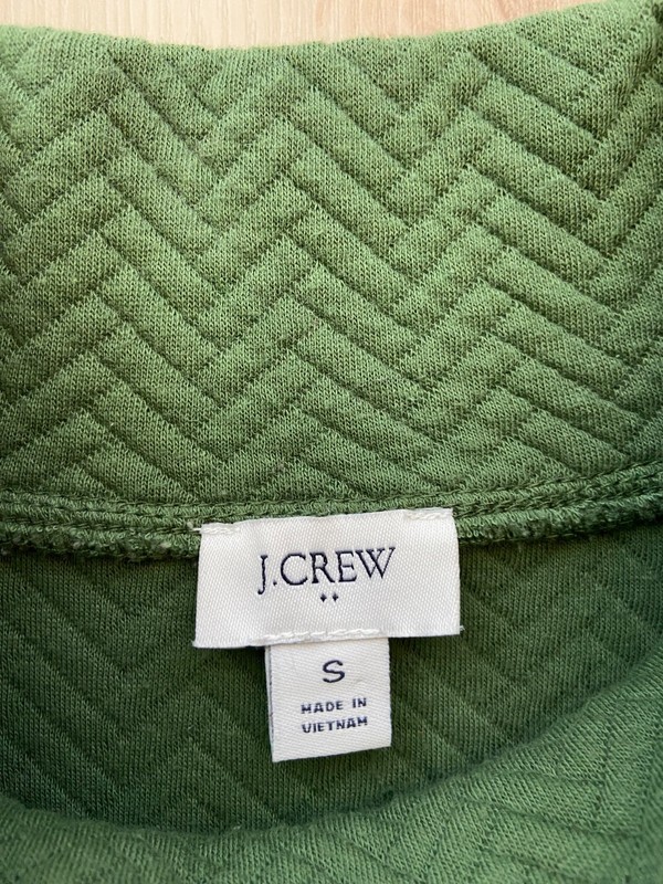 J Crew Factory quilted mock-neck sweater for women. Green. Size Small. Excellent gallery