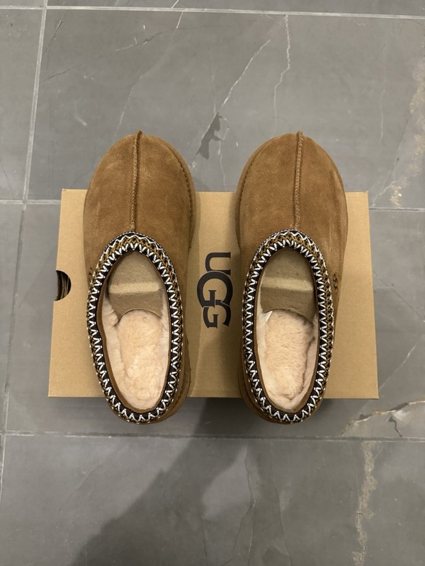 UGG Size 8 Women's Tasman Slipper - Chestnut gallery