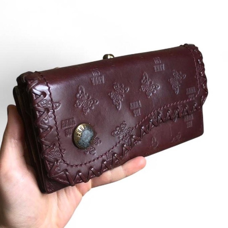 Anna Sui Red Floral Embossed Fold Wallet Whipstitch Logo Credit Card