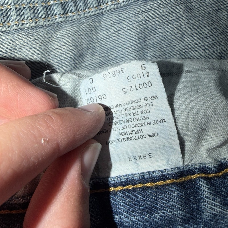 Authentic Jeanswear Women's Medium Wash Baggy Straight Mid Rise 5-Pocket Jeans gallery