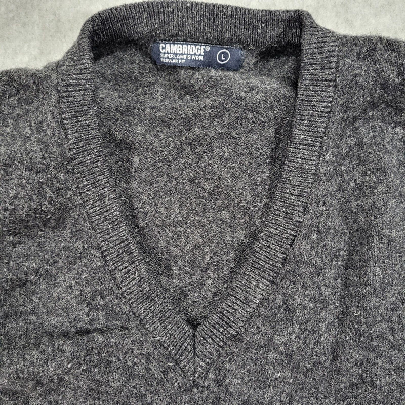 Cambridge Mens Large Regular Fit Dark Gray Black Super Lamb’s Wool Sweater Vest