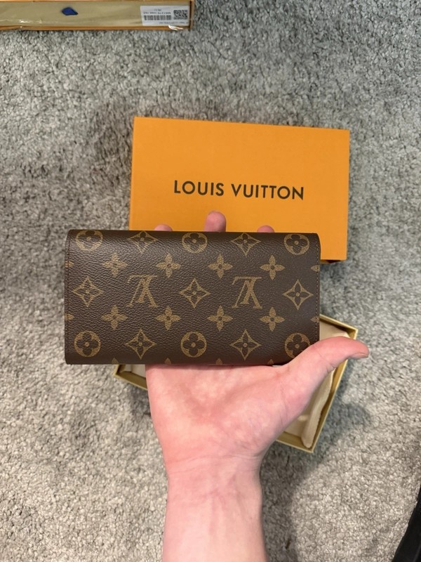 Louis Vuitton Portefeuille Sarah Monogram Long Wallet – Brown gallery
