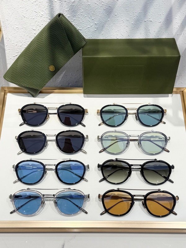 AKONI Style Unisex Sunglasses - MODEL: AKS-512 - SIZE: 140-152 gallery