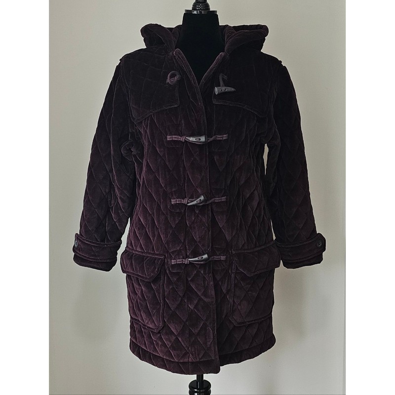 Jones New York Sport Women’s Quilted Velvet Toggle Coat. Size S Oversized