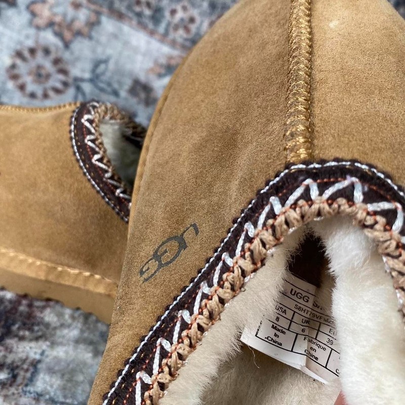 UGG Size 8 Women's Tasman Slipper - Chestnut gallery