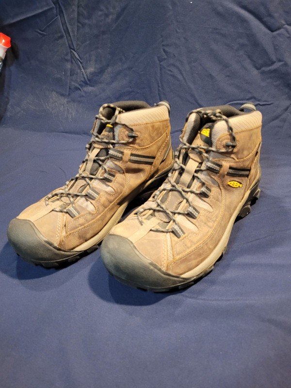 New Keen Targhee ll Mid Men’s Hiking Boots Size 11.5 Wide Brown