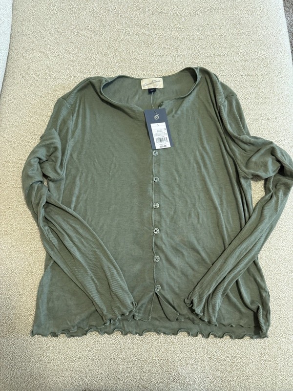 Women’s Long Sleeve Button Up Top