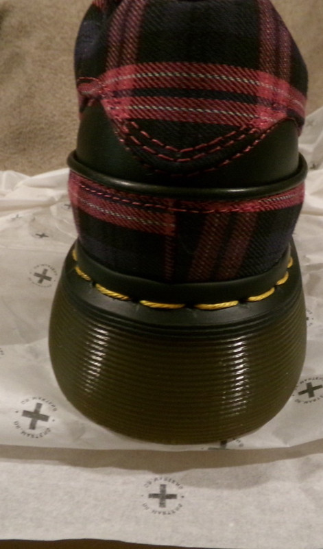 NEW Dr. AirWair Martens Buzz 5-Eye Women's Black/Pink Multi Tartan Shoes Size 7 gallery