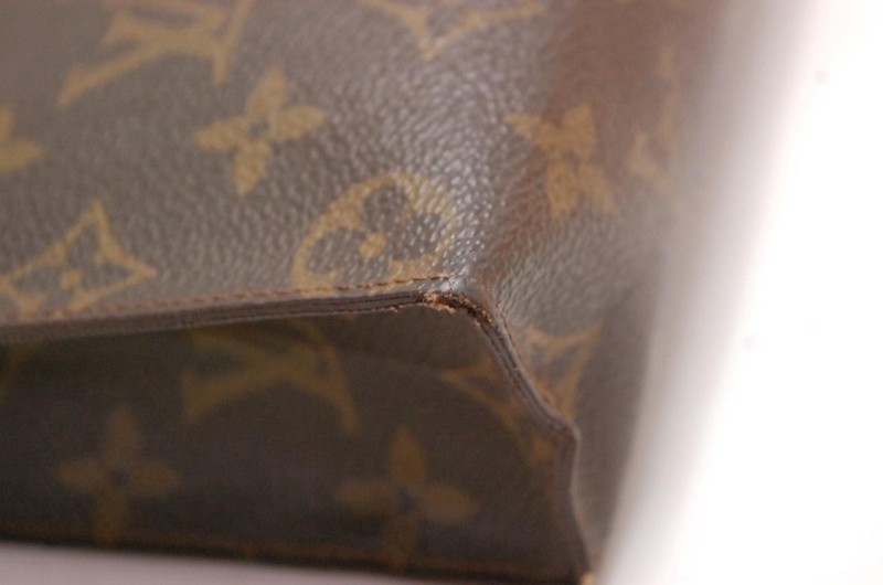 Louis Vuitton Monogram Canvas Poche Toilette Toiletry Pouch 26 0616a gallery
