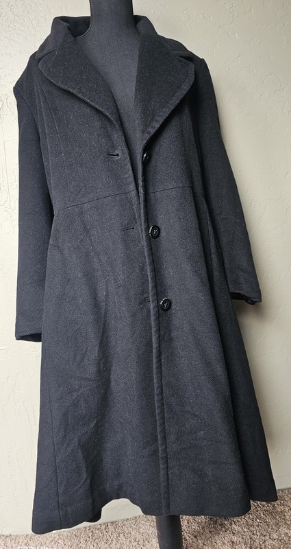 CLASSIC ELEGANT LONDON FOG Heritage Women Black Wool Buttons Coat Jacket L VTG gallery
