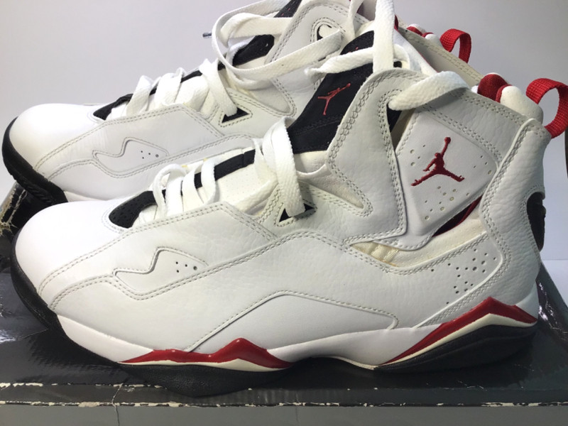 AIR JORDAN; TRUE FLIGHT #342964 161 WHITE - SIZE 10.5 gallery