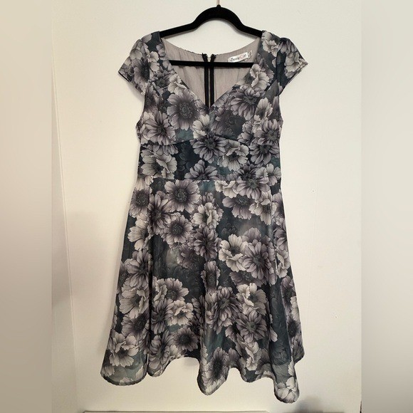 Sunny Girl Fit and Flare Dress Women XL Floral V-Neck Babydoll Forest Fairy Chic