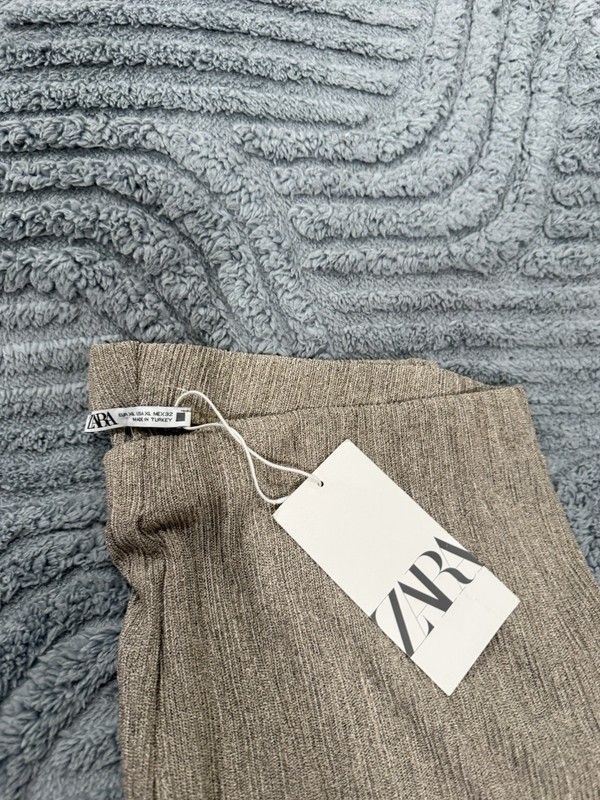 Zara Women’s Brown Ribbed Knit Flare Pants High Rise Stretch XL 32" Inseam gallery