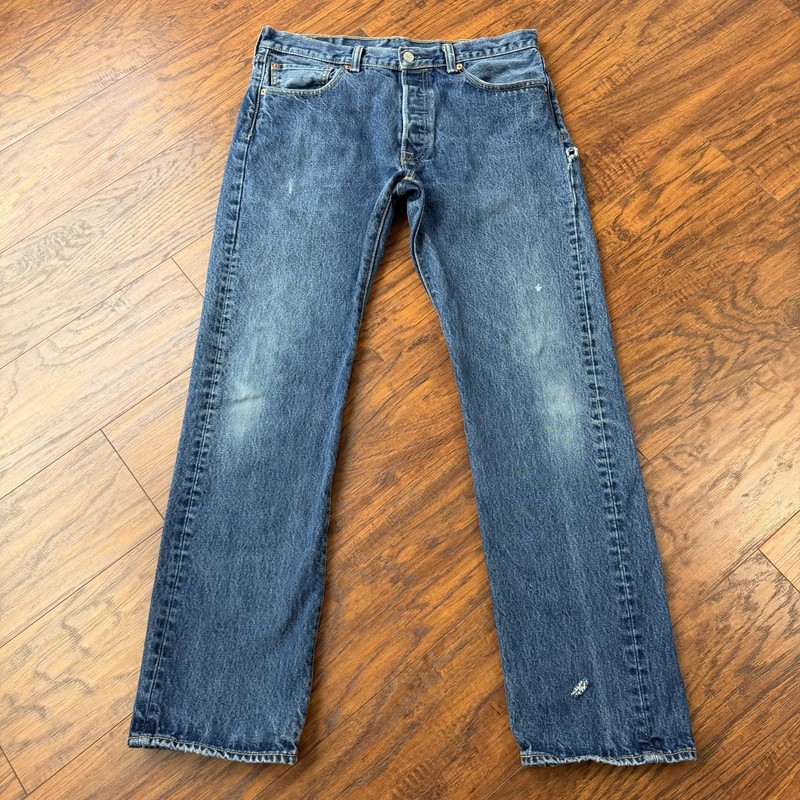 Levis 501 Jeans Mens 33 Straight Leg Button Fly Distressed Medium Wash Denim
