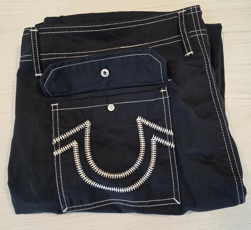 True Religion Mens Jet Black Straight Ladder Cargo Pants Snap Pocket Size 34 NWT gallery