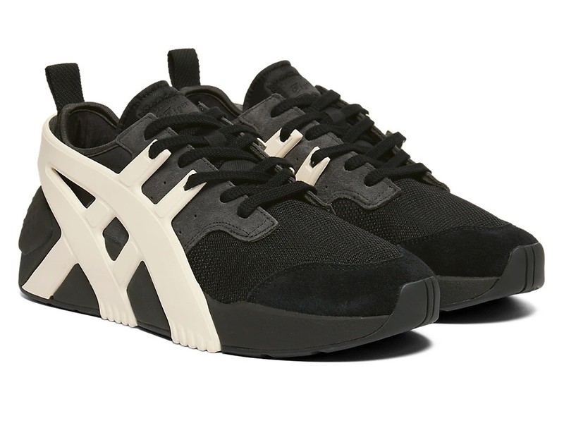 1183C638-002 Onitsuka Tiger Big Logo Trainer 2.0 Black/Cream (Men’s)