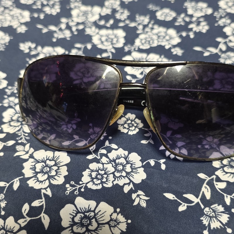 GUESS 3-2-5 Aviator Sunglasses Black Metal Frame Purple Tinted UV400 58-13-125