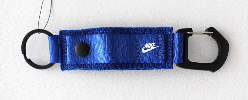 Nike Club Key Holder Carabiner Game Royal/White/Black gallery