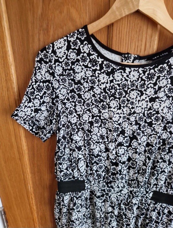 New Look Dress Size 12 Black White Floral Monochrome Casual Stretch Day Dress gallery