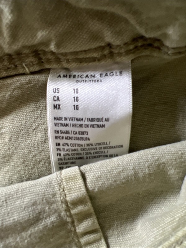 American Eagle Highest Rise 90s Boyfriend Short Size 10 Green Stretch Pockets gallery