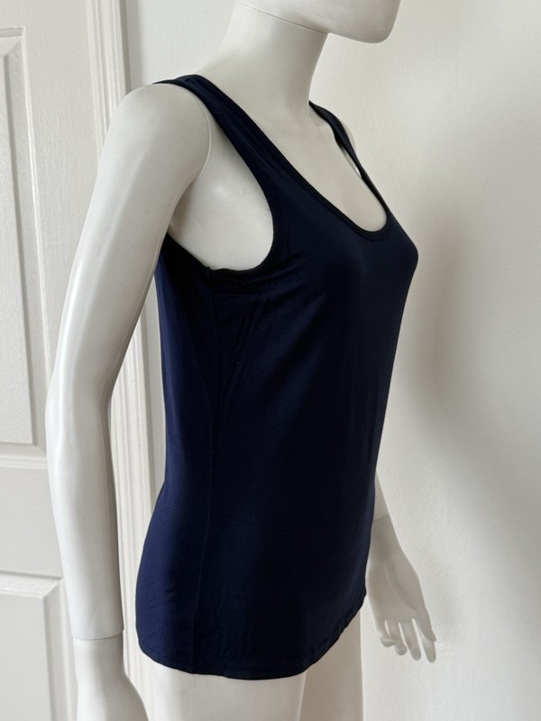 New Lord & Taylor Navy Blue 94% Nylon & 6% Spandex Camisole Tank Top Sz Medium gallery