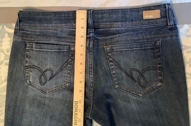 Womens Sz. 13 Long REFUGE BLU Jeans Wst. 33 Insm. 31.5 Fr. Rise 8.5 VGCondition gallery