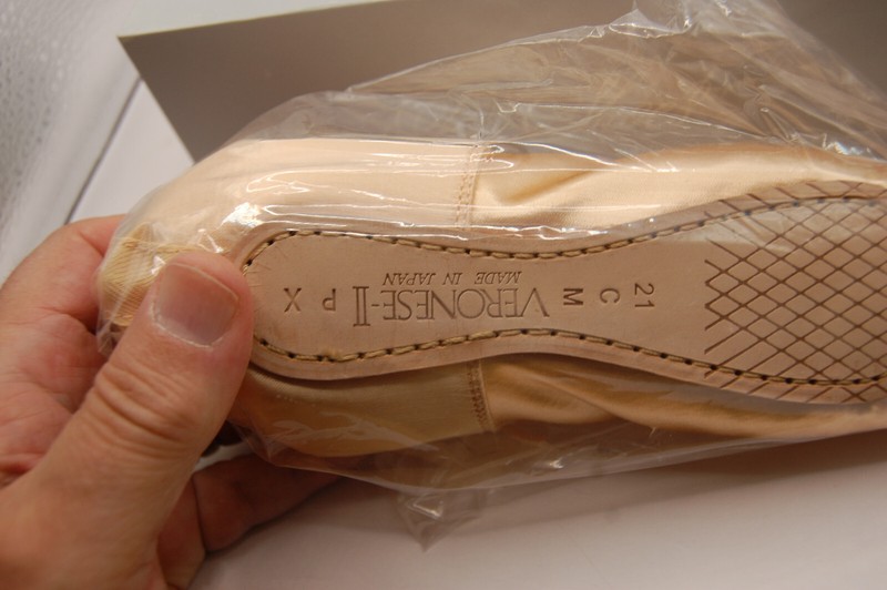 NIB CHACOTT Adult Veronese II Pointe Shoes 21 cm C M Euro not returnable Japan gallery