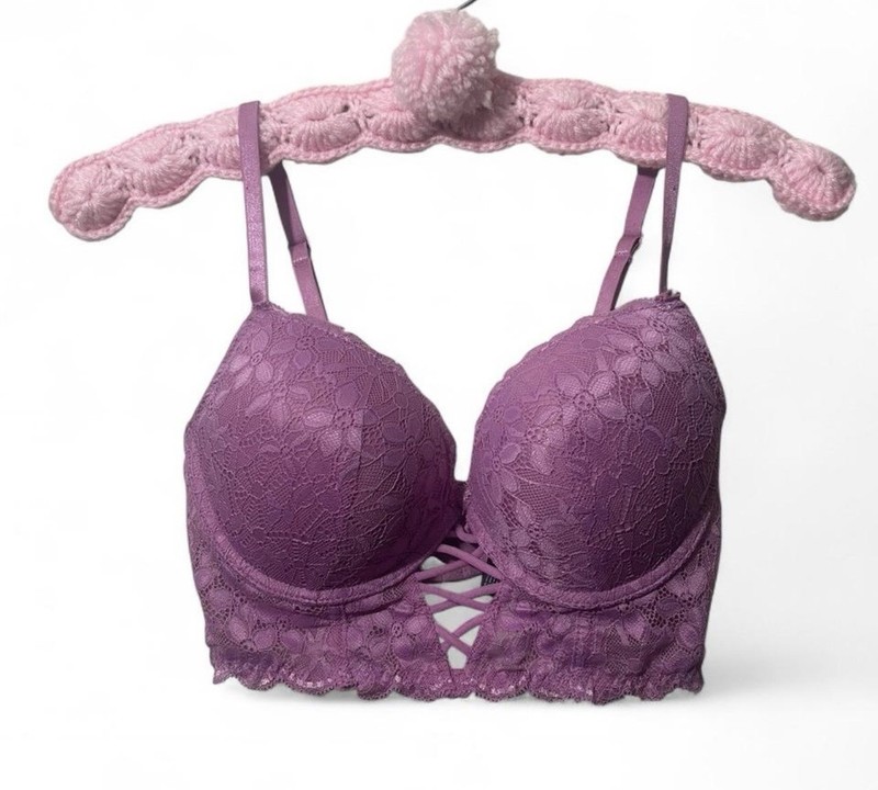 XOXO Women’s Lace Underwire Bralettte Bra Size 36C EUC Pink Magenta Adjustable