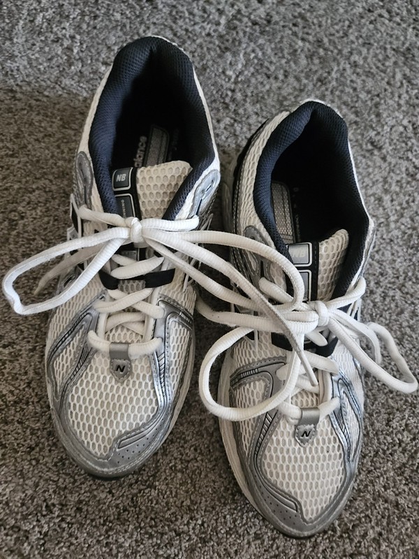 Size 8.5D New Balance 1906R White Metallic Silver Black M1906RER Men’s Shoes gallery