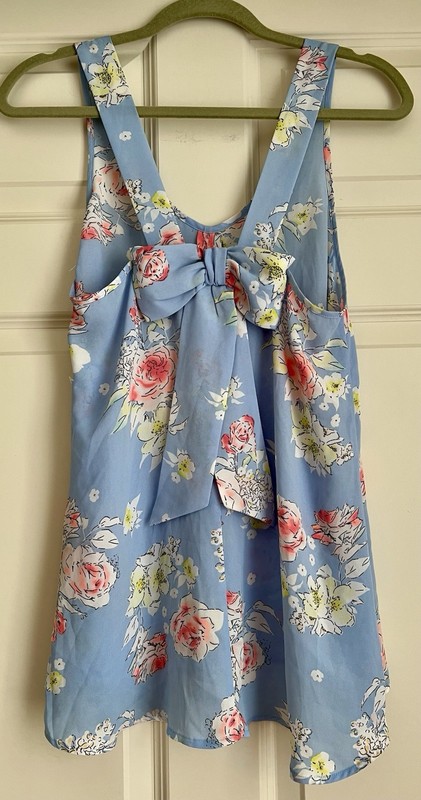 Candies Blue Floral Scoop Neck Sleeveless Camisole Blouse Bow Button L gallery