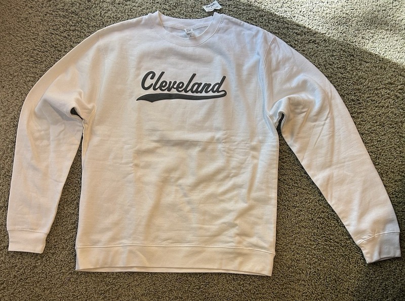 Unknown Factory Men’s White Cleveland Logo Crewneck Sweatshirt Size M
