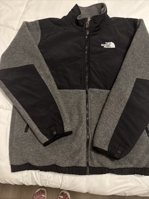 The North Face DENALI BOYS Extra Large Fleece Zip Jacket Black 18/20 with hood