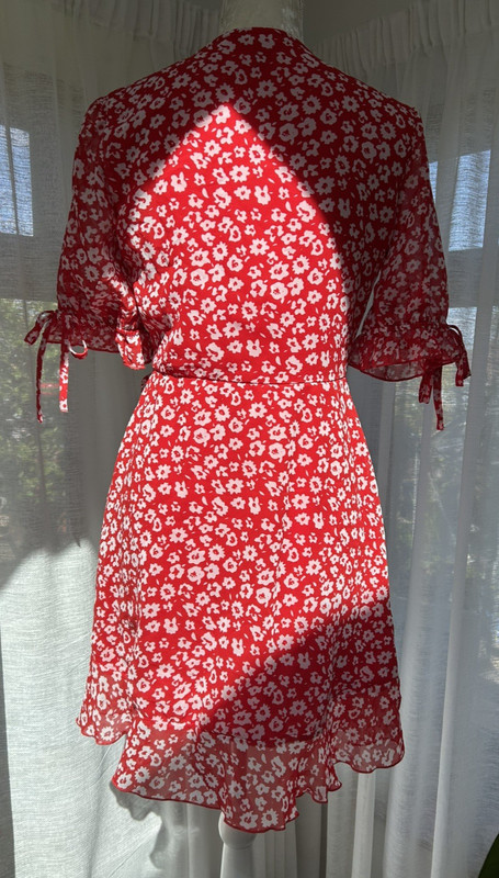 NEW LOOK ~ size 10 ~ Red floral chiffon wrap dress ~ worn once gallery