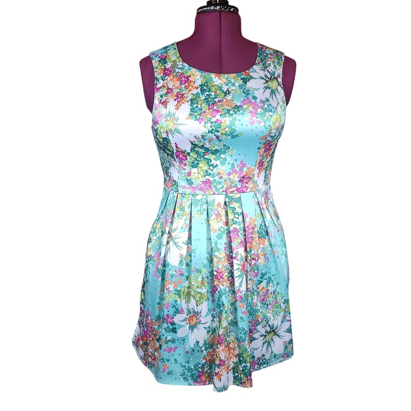 Sunny Girl Dress Floral Size Medium Pleated Spring Valentines