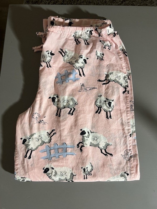 Nick And Nora Counting Sheep Ponk Pajamas, Size XL gallery