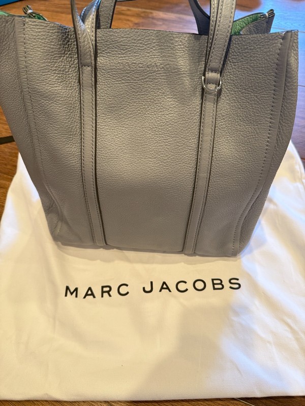 Marc Jacobs The Tag Tote Large Stone colored pebble material -w/Dustbag