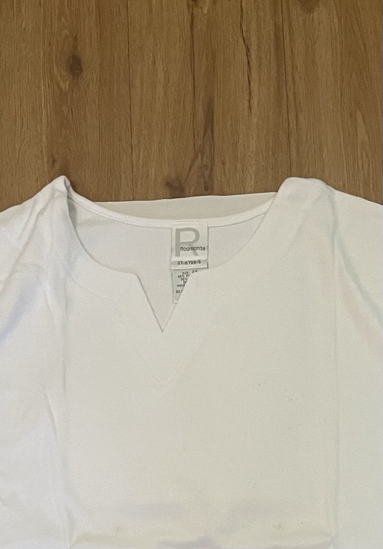 Roaman's T-shirt Women Size 2X Short Sleeve V-Neck Tee 65% Poly & 35% Cotton gallery