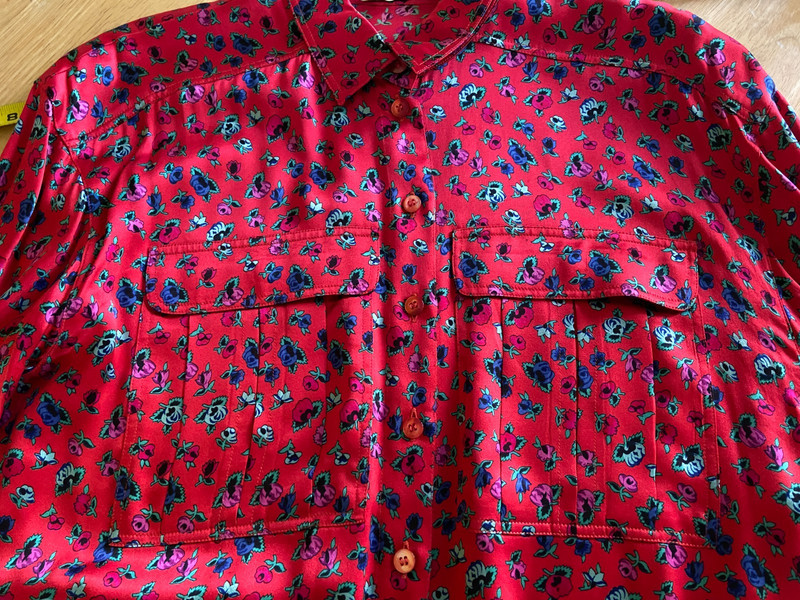 ESCADA SILK VINTAGE LONG BLOUSE IN RED DITSY ROSE PRINT 40 14 WEST GERMANY gallery