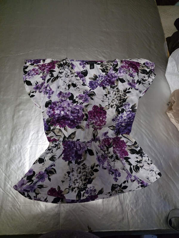 White House Black Market Strapless Floral V-Neck Tube Top XS White Purple Black