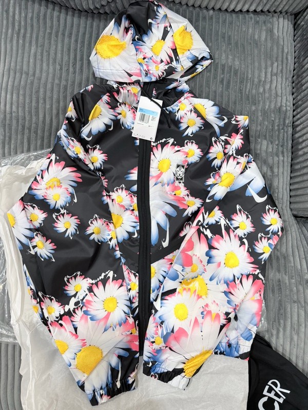 Nike World Cup piece minus one windbreaker jacket